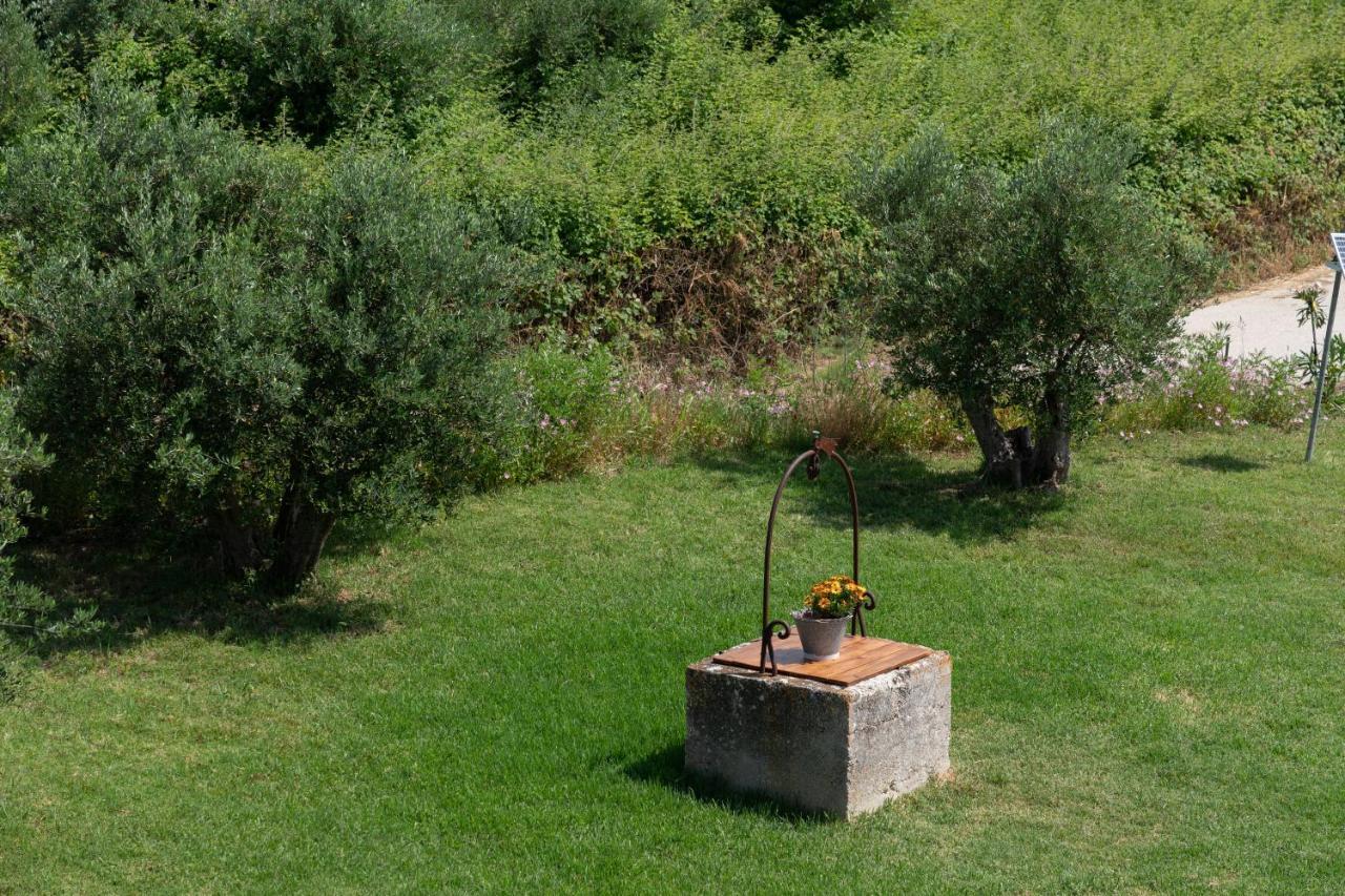 Casa Di Colona - Κόκκινο Leilighet Lixoúri Eksteriør bilde